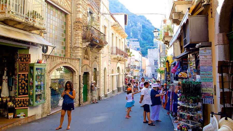 Messina Şehri Alışveriş Yapabileceğiniz Yerler