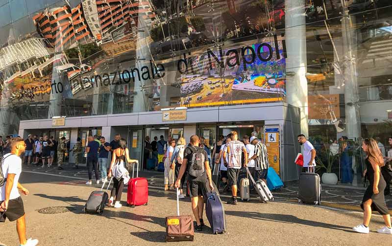 Napoli Uluslararası Havaalanı 