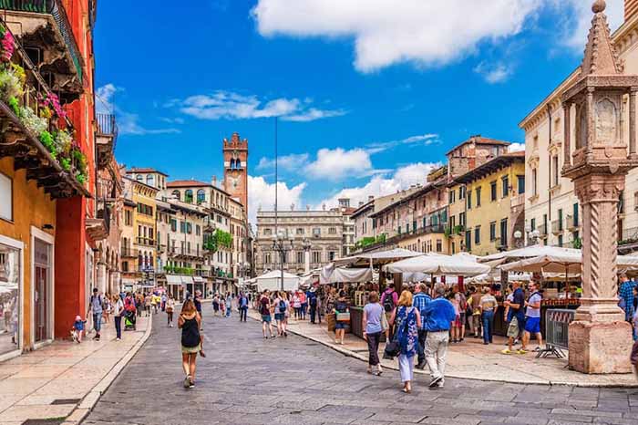 İtalya'da Gezebileceğiniz Alışveriş Yerleri
